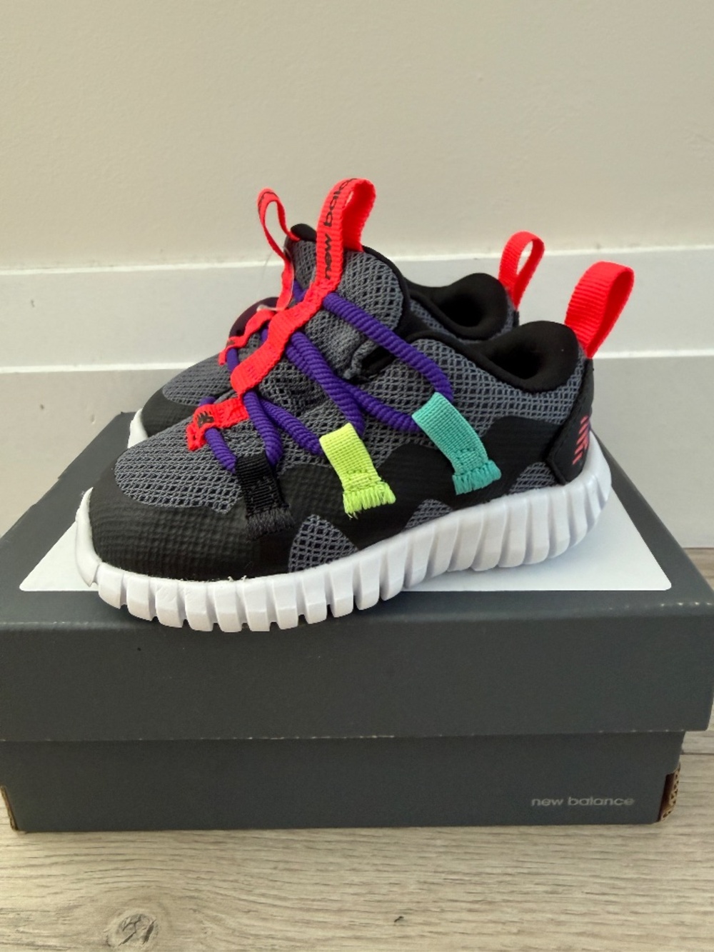 BNIB - New Balance Playgruv Toddler Shoes - Size: 4